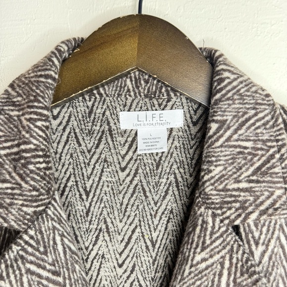 L.I.F.E. Brown Herringbone Coat with Button Closure Size Large - Picture 2 of 7